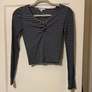 Striped Long-Sleeve V-Neck Crop Top - Black & White